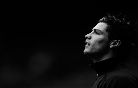 世界杯半决赛-劳塔罗对瑞士队破门引热议，世界杯前景仍受关注
